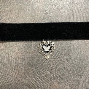 butterfly heart choker from claire’s!!